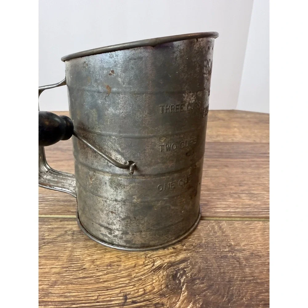 Vintage Bromwells Measuring Sifter 3‎ Cup Flour Sifter Kitchen Baking Tool